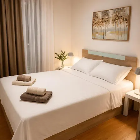 Solu Apartments With 2 Private Parking ,Fast Wi -Fi, New Building