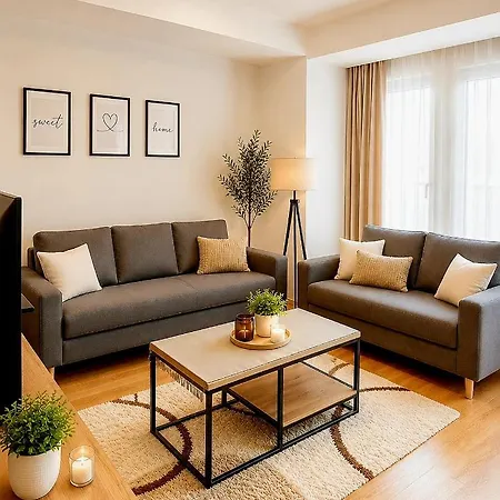 Solu Apartments With 2 Private Parking ,Fast Wi -Fi, New Building *